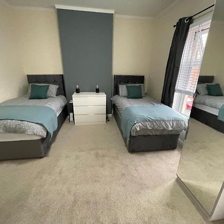 Bentley Place Кру Экстерьер фото